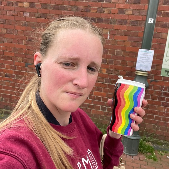 Meet your Posher, Claire - Picture 3 of 4